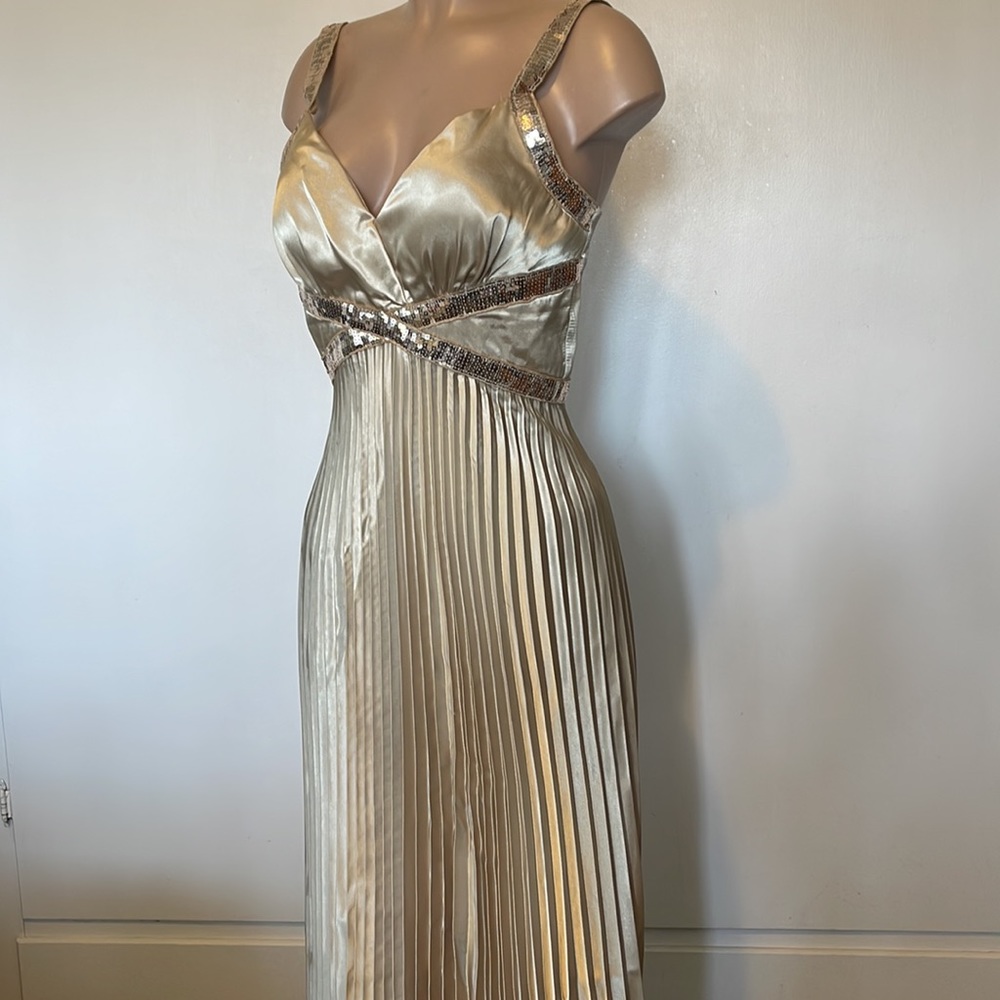 ASPEED U.S.A.  Lovely Sequined V neck LONG  gold color womens DRESS size Medium